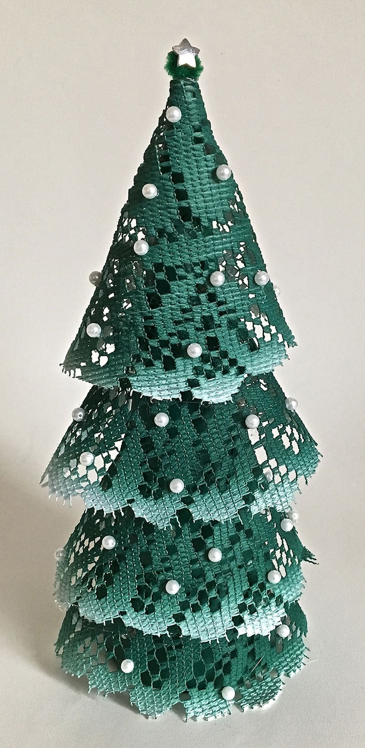 Lighted Doily Christmas Tree